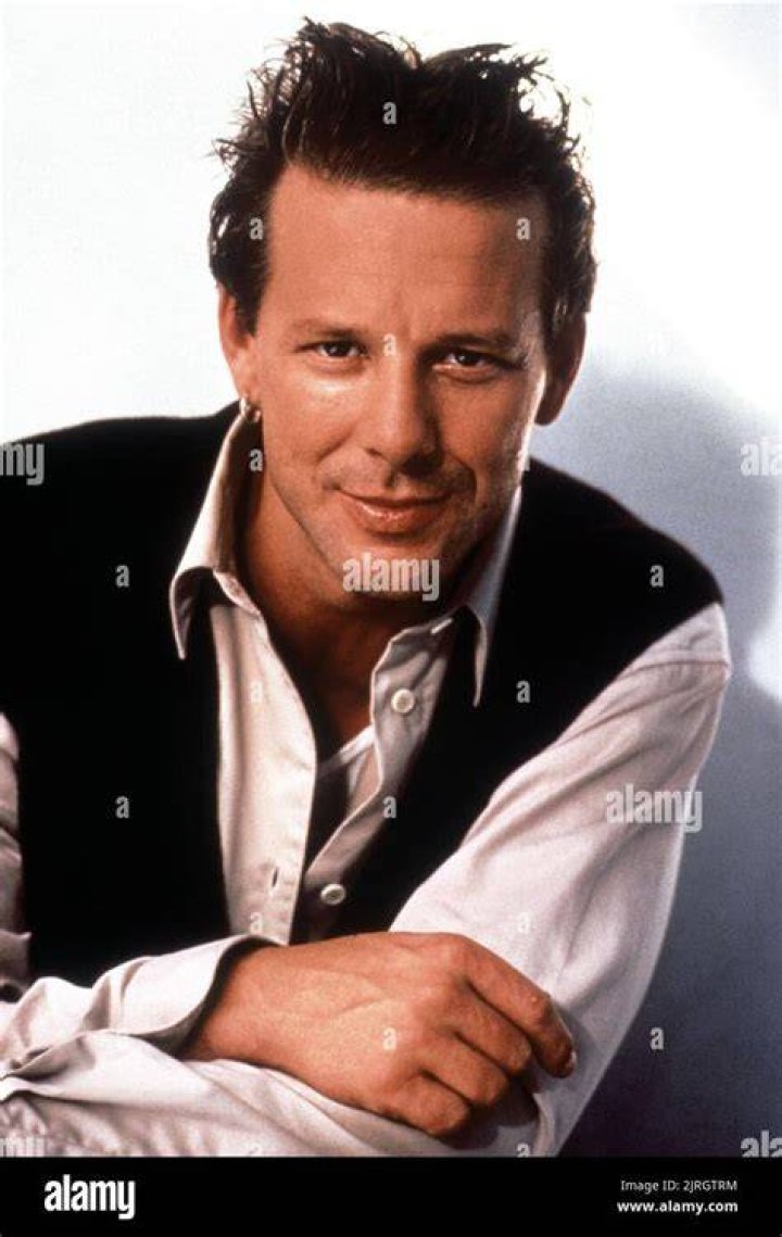 Actor Mickey Rourke circa 1989 | Source: Getty Images