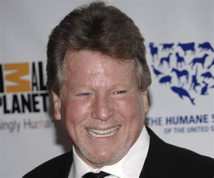 Actor Ryan O'Neal arrives at the premiere of NBC Universal's "Farrah's Story" held at The Paley Center for Media on May 13, 2009, in Beverly Hills, California. | Source: Getty Images.