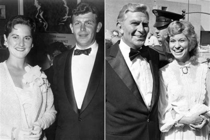 Andy Griffith and Barbara Edwards posing for a picture on a sofa circa 1965 | Source: Getty Images