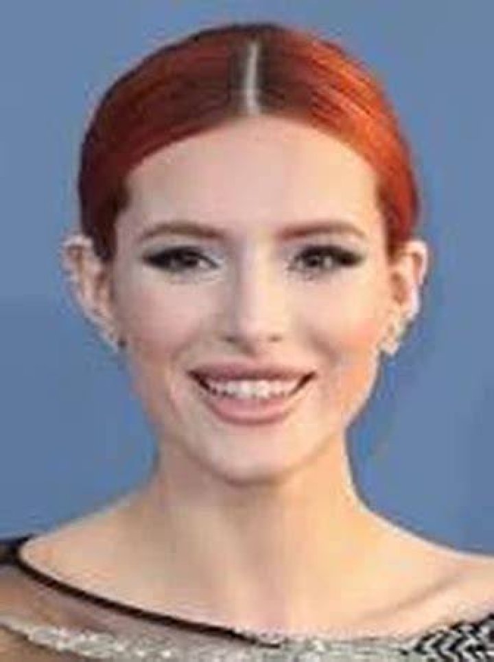 Bella Thorne Wiki Bio Age Net Worth Height And Photos Images