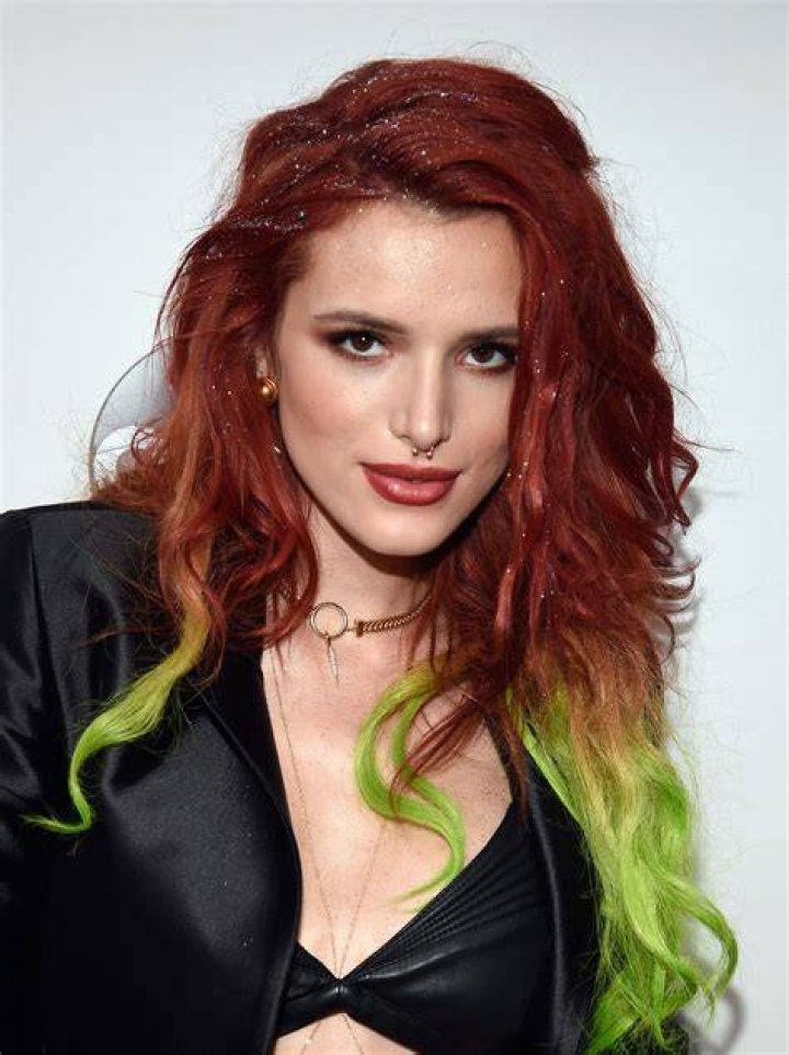 Bella Thorne's body measurements, height, weight, age.