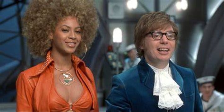 Beyonce demanded Austin Powers Goldmember poster be redone because they edited her &lsquo;too skinny