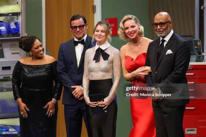 Chandra Wilson, Justin Chambers, Ellen Pompeo, Katherine Heigl and James Pickens speak onstage during the 75th Primetime Emmy Awards at Peacock Theater on January 15, 2024 in Los Angeles, California. (Photo by Kevin Winter/Getty Images)