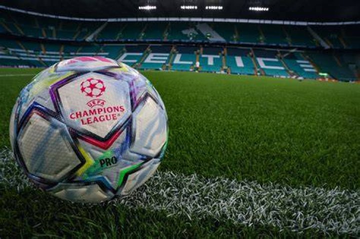 Chris Sutton Urges Osimhen to Consider Arsenal as Transfer Destination