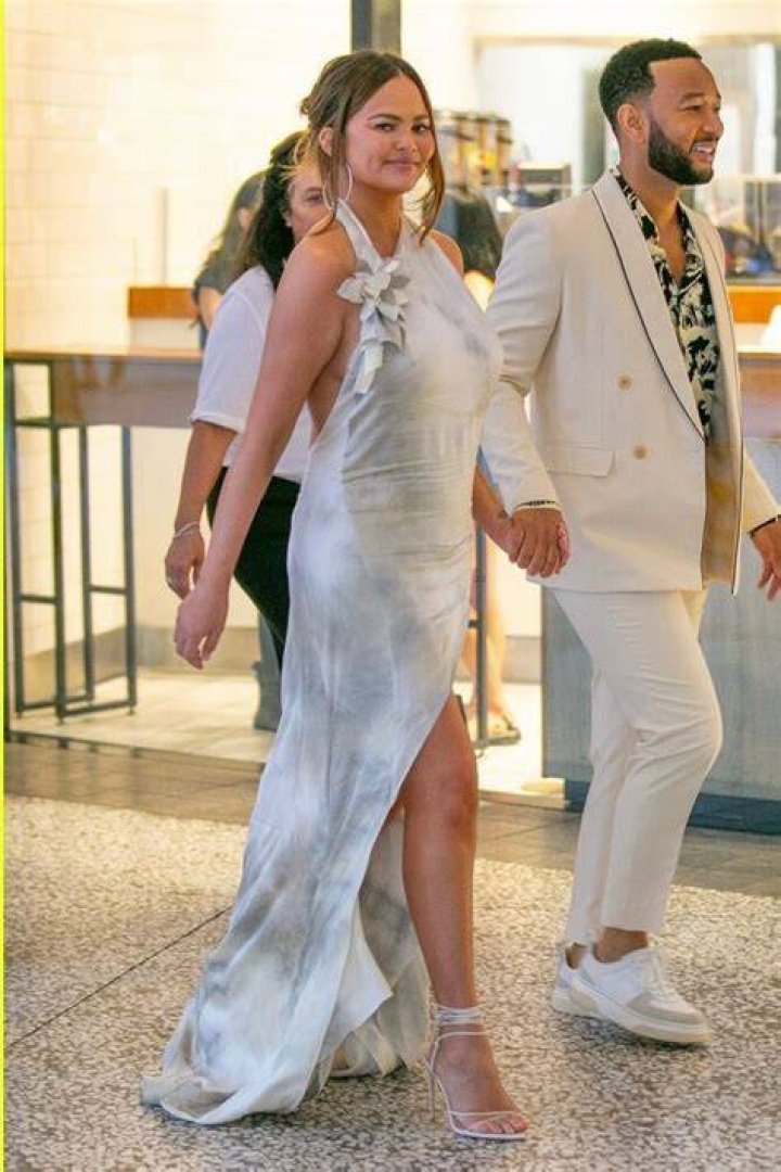 chrissy teigen wedding dress