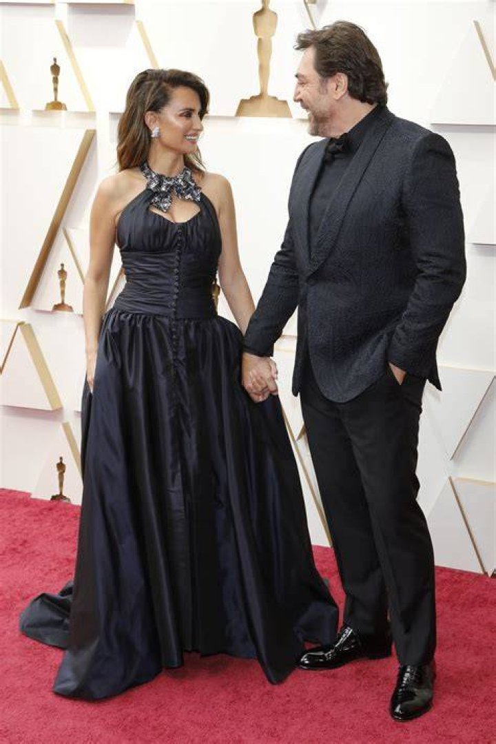 Cutest Couples at the 2022 Emmys [PHOTOS]