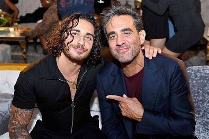 Does Jake Cannavale Have A Girlfriend?