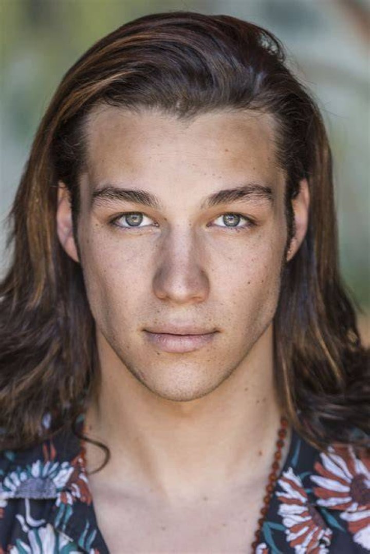 Eduardo (Actor) Wiki, Biography, Age, Girlfriends, Family, Facts and More
