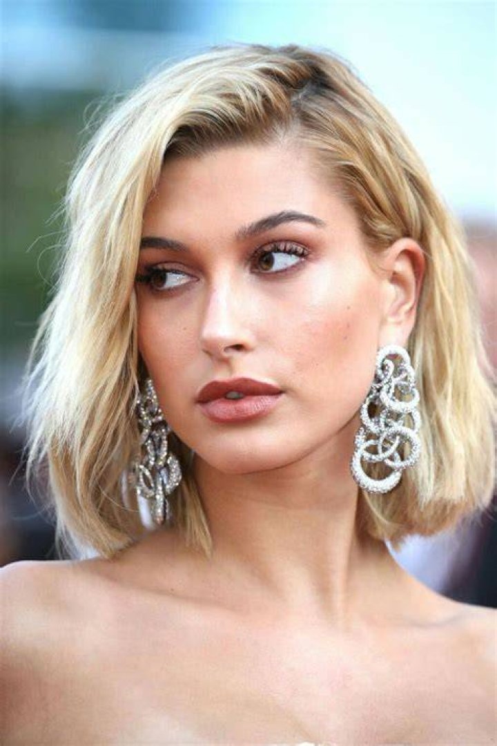 hailey baldwin bob