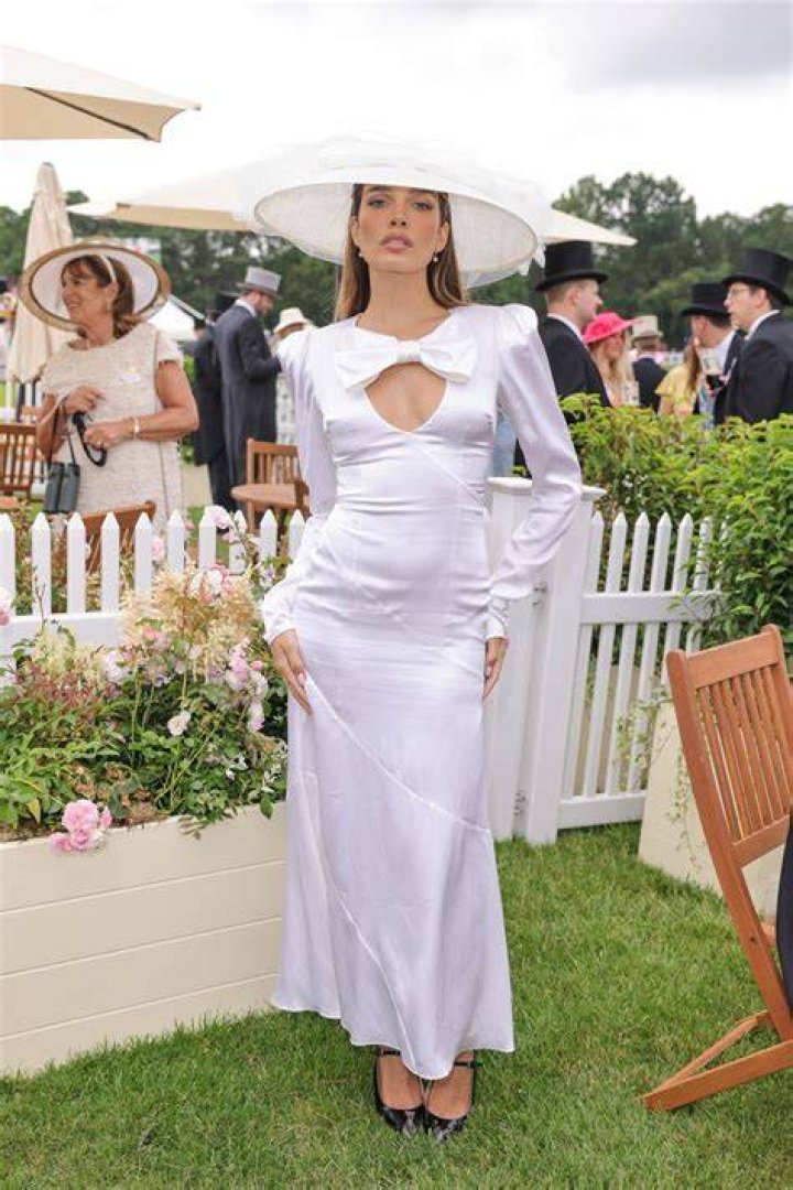 hana cross ascot