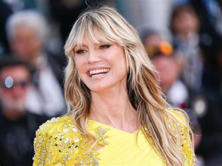 Heidi Klum's Giant Peacock Costume Wins Halloween 2023