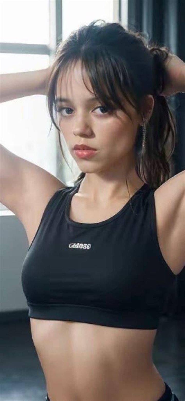 Jenna ortega is too sexy r/jerkofftoceleb