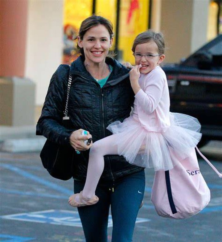 Jennifer Garner and Seraphina Affleck seen on March 4, 2010, in Santa Monica, California. | Source: Getty Images