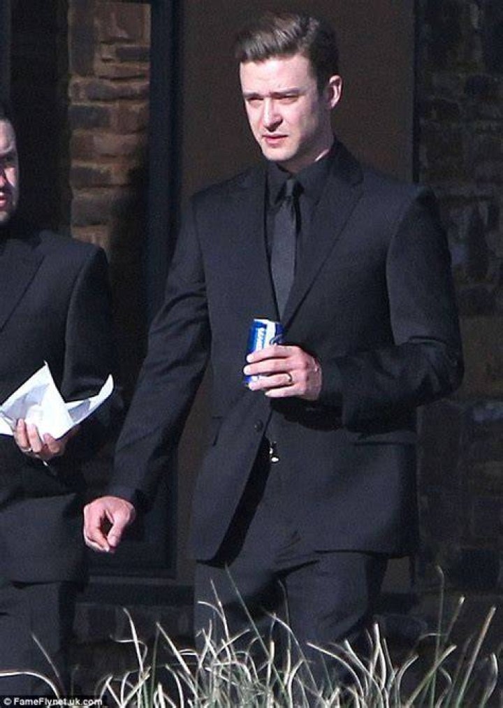 Justin Timberlake as a groomsman for personal trainer Ben Bruno