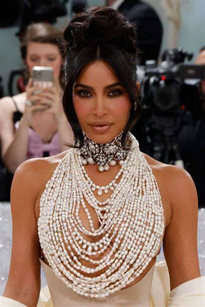 Kim opted for draped pearls by Schiaparelli 