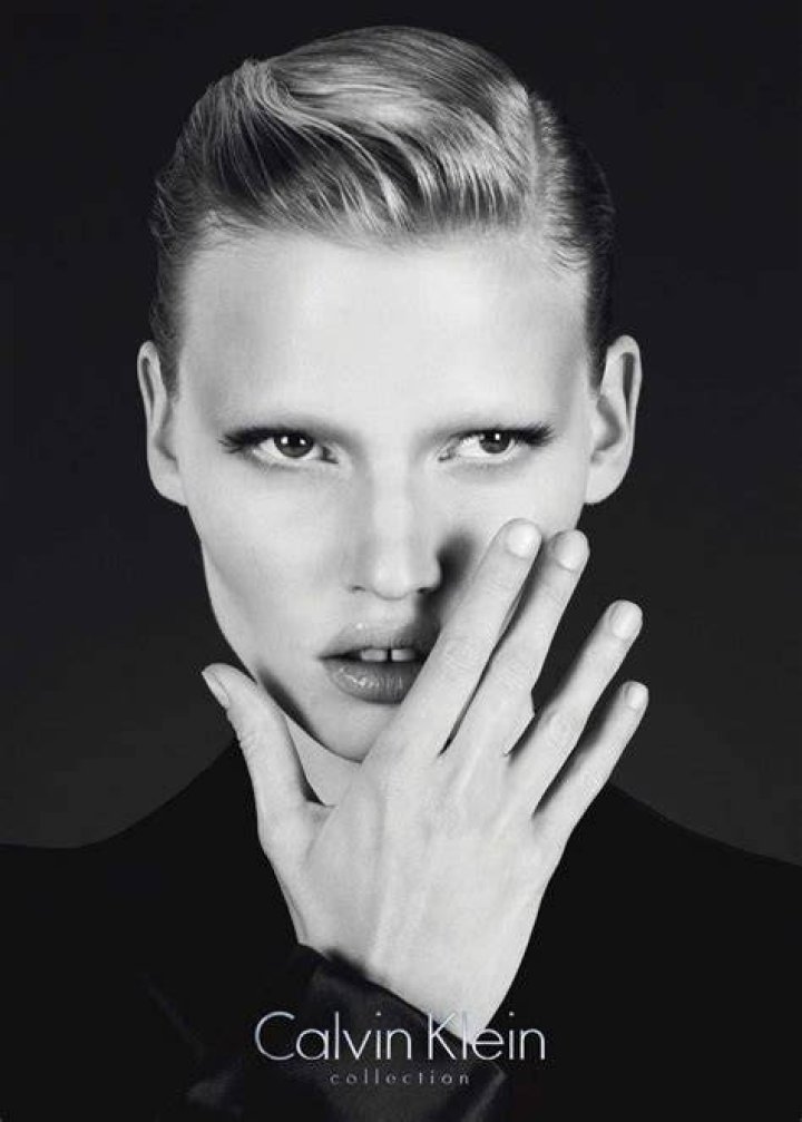 Lara Stone2