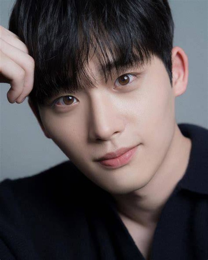Lee JongHyuk AsianWiki