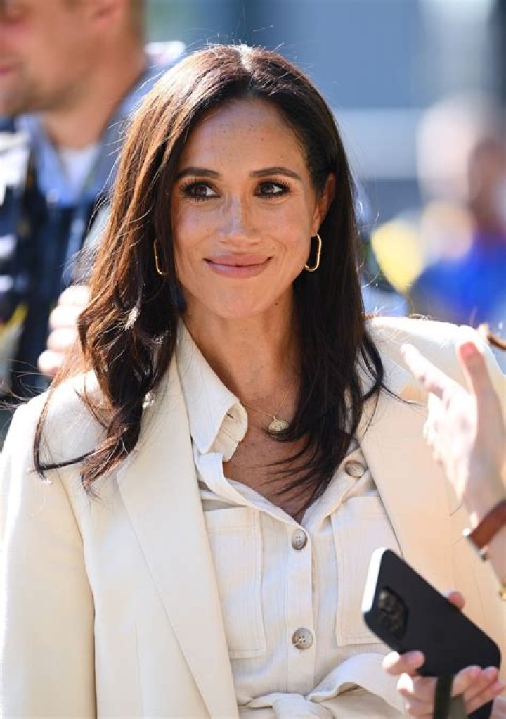 meghan selfie