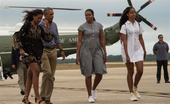 michelle obama barack daughters