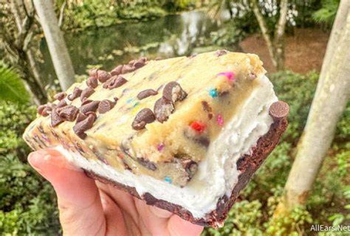 New Cookie Bar opens in Dunedin, with plans for more to be open over the country in the next five years.
