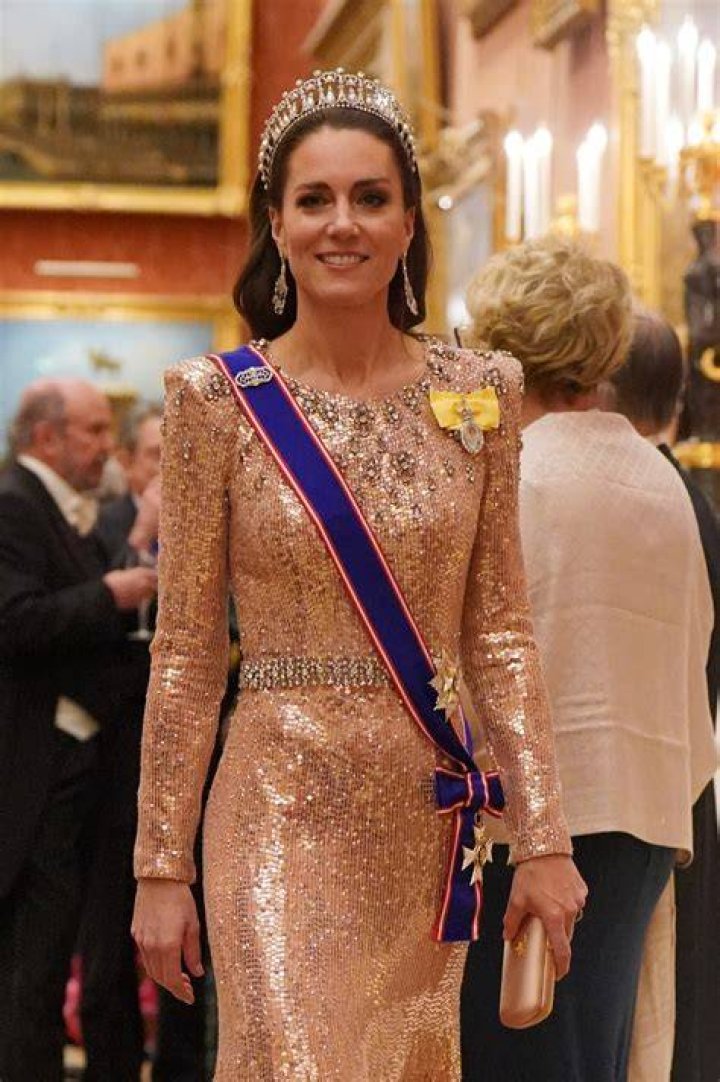 Princess Kate stuns in chic gingham blazer and skinny trousers