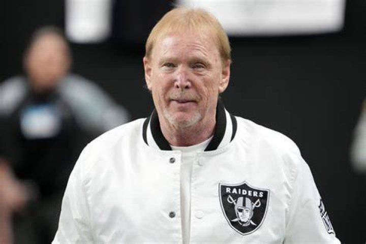 Raiders Owner Davis Dodges Questions About Mexico City Move After Game Announcement