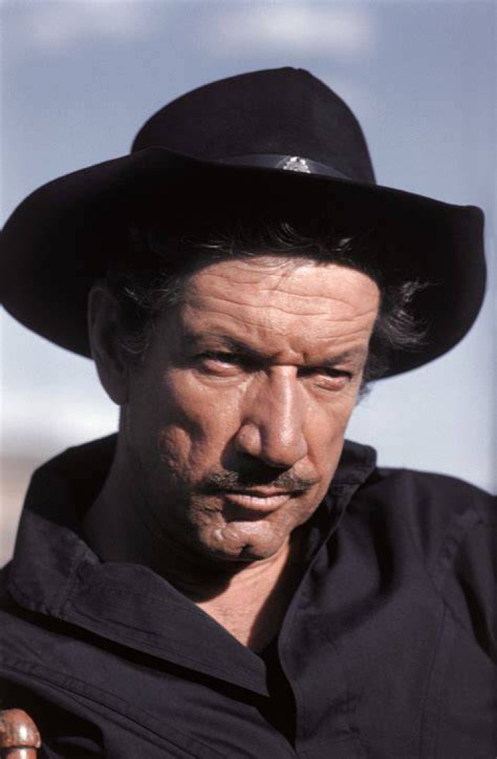 Richard Boone from a 1959 role on the television program "The United States Steel Hour" | Photo: Wikimedia/eBay