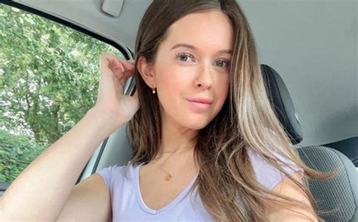 Rose Hart &mdash; OnlyFans, Biography, Net Worth & More