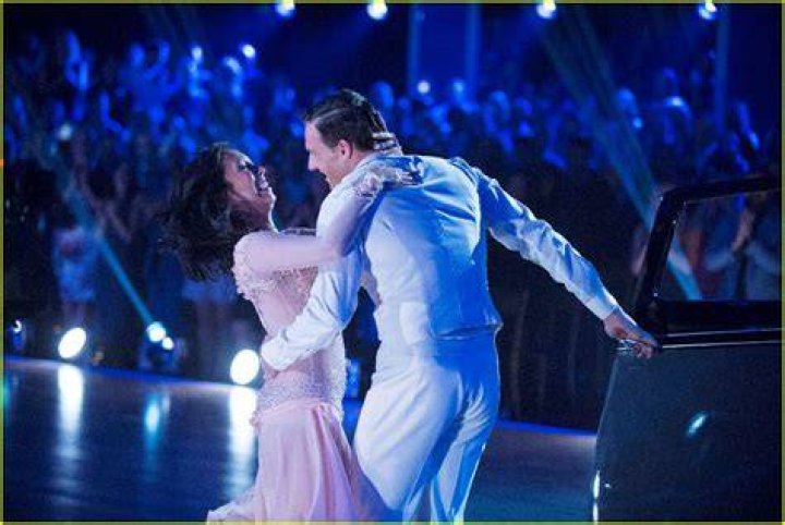 Ryan Lochte dances with pro partner Cheryl on DWTS 