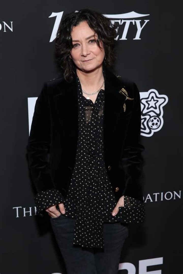 Sara Gilbert attends Sean Penn, Bryan Lourd, and Vivi Nevo Host 10th Anniversary Gala Benefiting CORE at Wiltern Theater on January 15, 2020, in Los Angeles, California. | Source: Getty Images