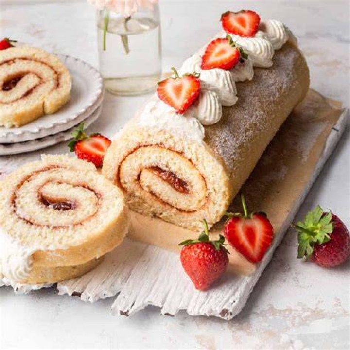 swiss roll cake