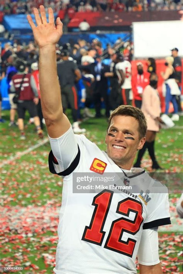 Tom Brady celebrates after defeating the Kansas City Chiefs