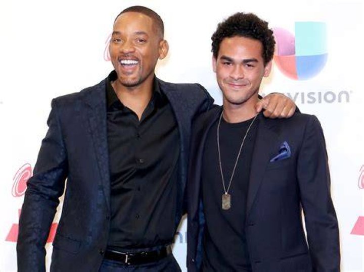 Trey Smith and Jaden Smith and Jada Pinkett Smith, singer Willow Smith and actor Will Smith attend the Environmental Media Association 26th Annual EMA Awards,2016| Photo: Getty Images