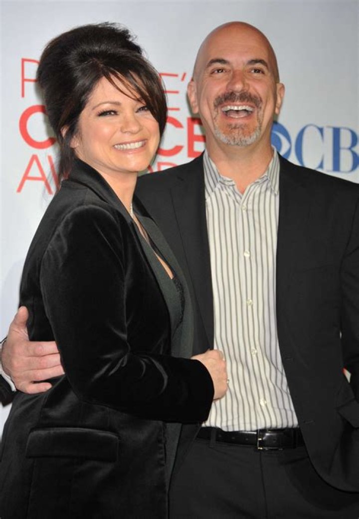 Valerie Bertinelli and then-husband Tom Vitale at the Power of Pink 2014 benefiting the Cancer Prevention Program at Saint John's Health Center at House of Blues Sunset Strip on October 23, 2014 | Source: Getty Images